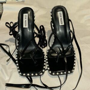 Steve Madden Black Strappy Tie Up Open Toe Heeled Sandal Pumps